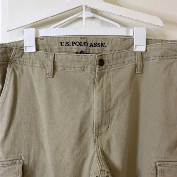 U.S. Polo Assn. Men's Beige Cargo Pants - Picture 2 of 6